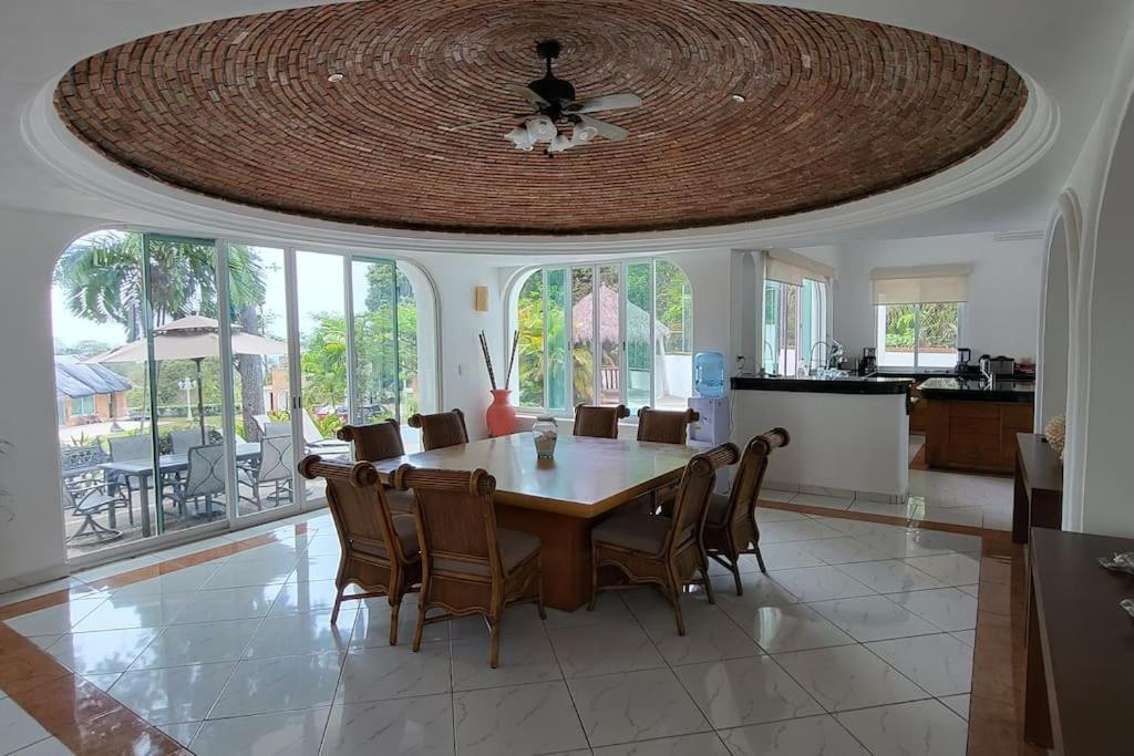 Villa Martha Garza Blanca - Heated Pool, Chef & Full Staff Included Puerto Vallarta Exterior foto