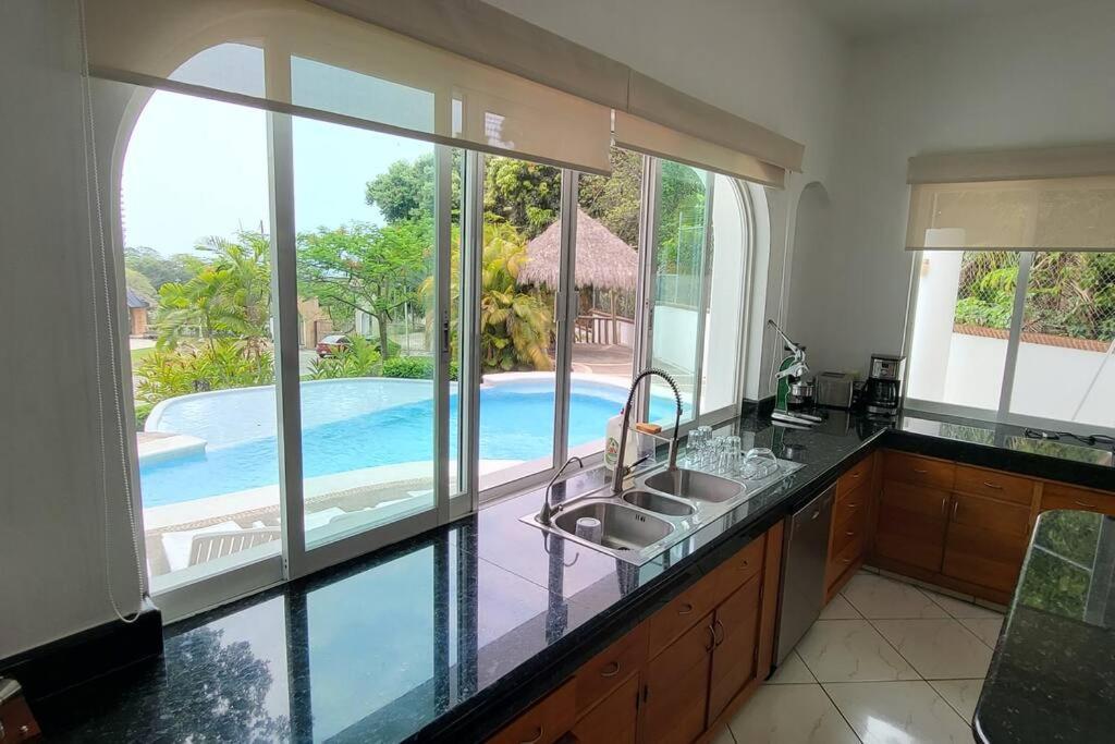 Villa Martha Garza Blanca - Heated Pool, Chef & Full Staff Included Puerto Vallarta Exterior foto