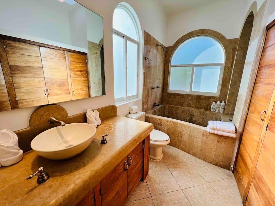 Villa Martha Garza Blanca - Heated Pool, Chef & Full Staff Included Puerto Vallarta Exterior foto